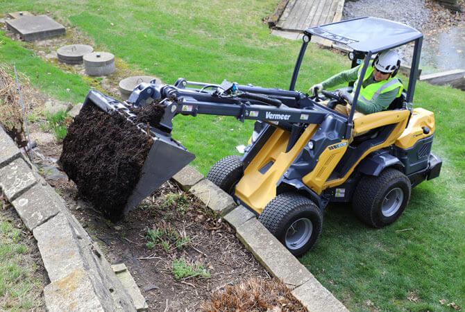 Where to find VERMEER ATX 720 OPEN CAB LOADER 533 in Wichita